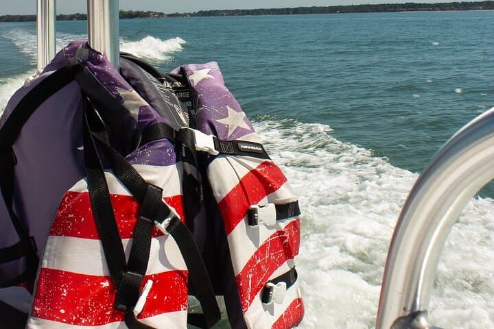 Hilton Head Parasailing Over Calibogue Sound: Harbour Town & Dolphin Views photo 5