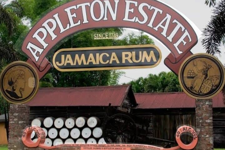 Appleton Estate, YS Falls & Pelican Bar: Full-Day Day Trip from Kingston