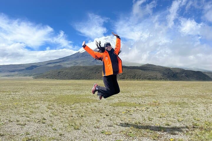 Full-Day Cotopaxi Volcano Hike from Quito: José Rivas Refuge & Limpiopungo