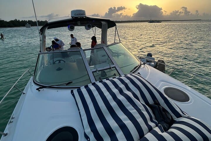 Punta Cana Luxury BBQ Yacht: Snorkel, Sandbar & Open-Bar Day Cruise photo 4