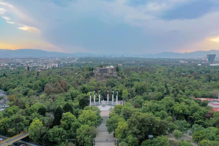 Private Mexico City Bike Tour: Chapultepec to Condesa Guided Ride photo 4