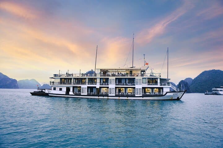 luxury-2-day-halong-bay-cruise-from-hanoi photo 2