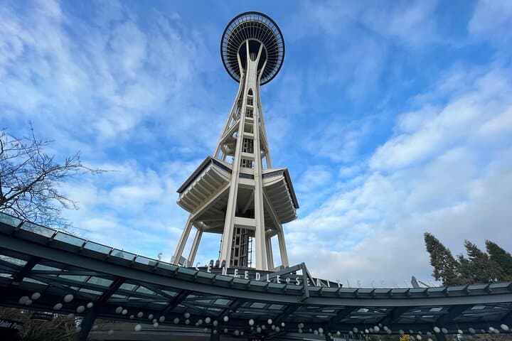 Two-Day Mount Rainier and Seattle Highlights Tour — Waterfalls, Museums & Skyline Views photo 4
