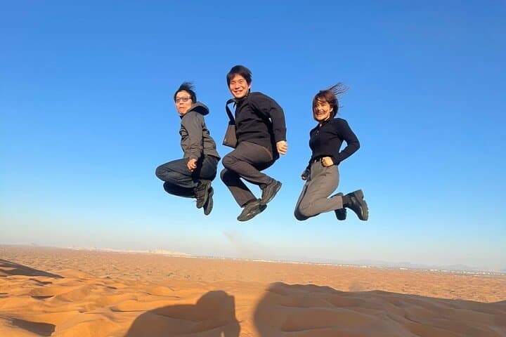 Red Dune Safari in Dubai: Evening 4x4 Adventure, Sandboarding & BBQ photo 2