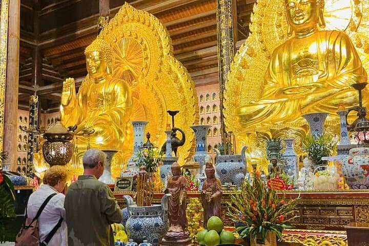 Bai Dinh Pagoda Night Tour: Lanterns, Bell-Ringing & Evening Tea in Ninh Binh photo 4