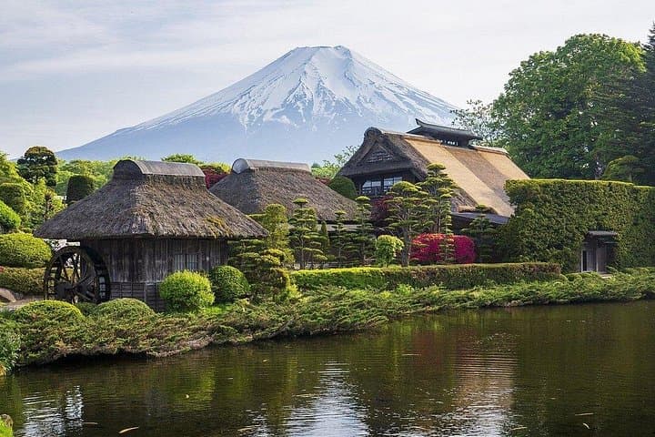 Mount Fuji Day Trip from Tokyo: Lake Kawaguchi, Chureito Pagoda & Oshino Hakkai photo 2