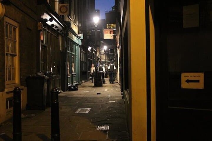 Jack the Ripper Walking Tour: Small-Group Whitechapel History Walk (2 hrs) photo 2