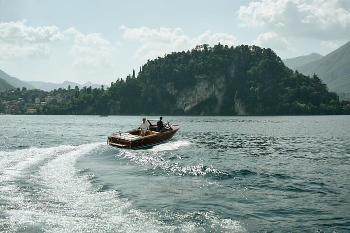 Vintage Wooden Speedboat Tour on Lake Como: Private Cruise with Aperitif photo 3