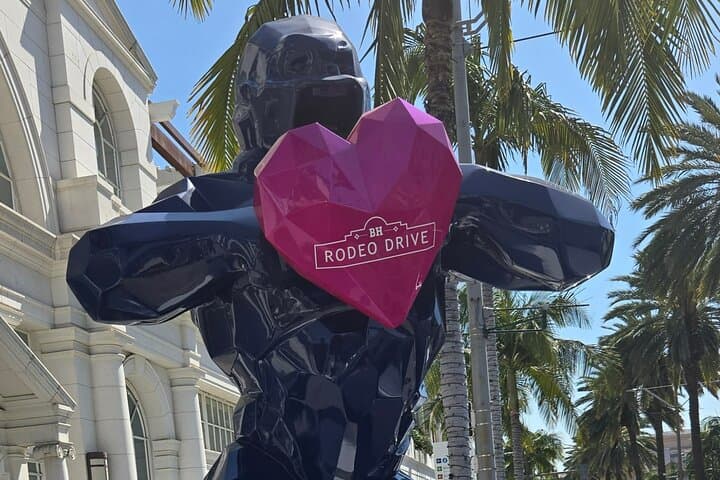 Beverly Hills & Rodeo Drive Self-Guided Audio Walking Tour: History, Shops, and Hidden Gems photo 2