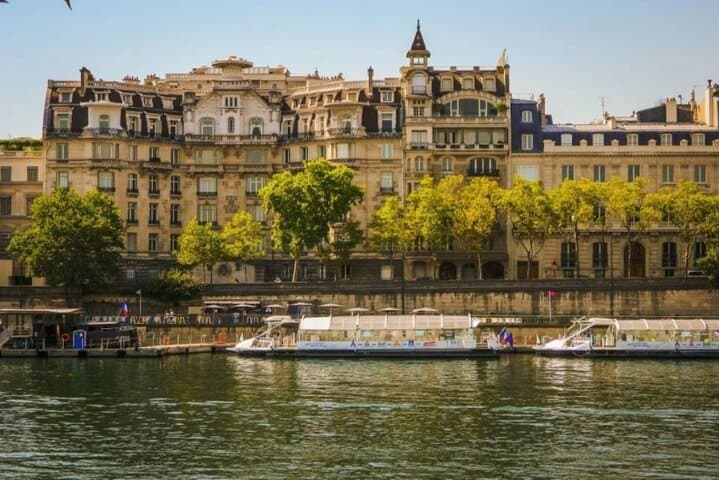 Seine River Cruise from the Eiffel Tower — 1-Hour Sightseeing + Optional Macaron Tasting