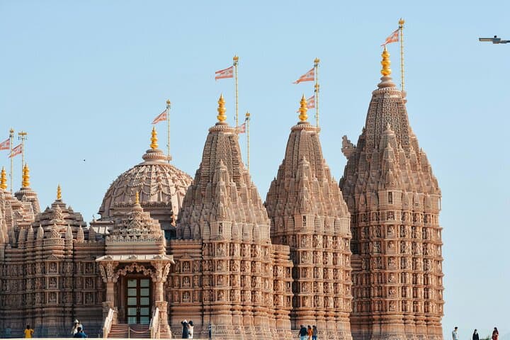 Abu Dhabi Private Tour: Sheikh Zayed Grand Mosque & BAPS Hindu Mandir with Yas Island Sights photo 1