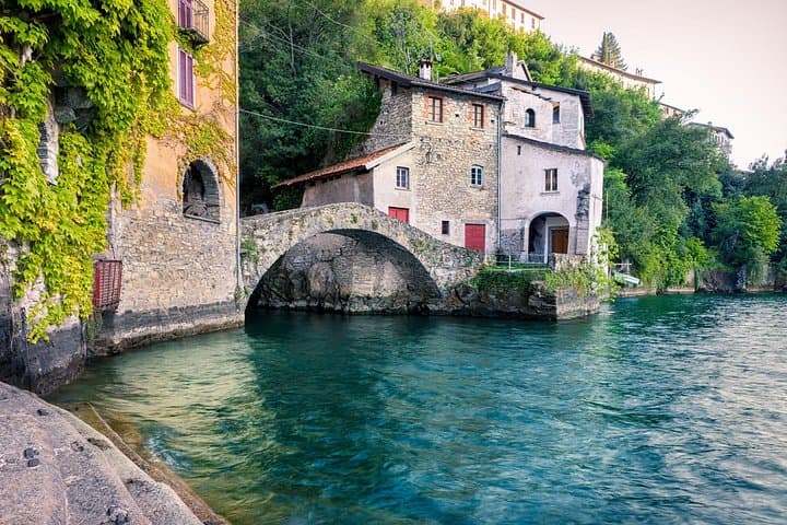 Lake Como Self-Drive Boat Rental — Como to Varenna (1–6 Hours) photo 3