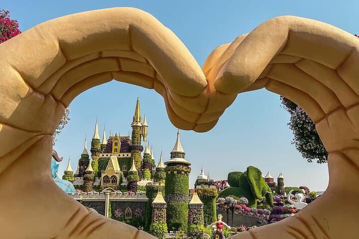 Dubai Miracle Garden Entry Tickets — Winter Floral Park & Butterfly Garden Guide photo 4