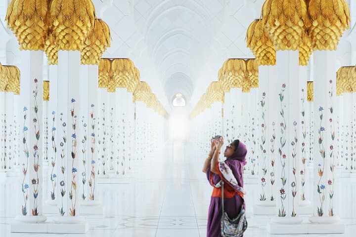 Abu Dhabi Private Tour: Sheikh Zayed Grand Mosque & BAPS Hindu Mandir with Yas Island Sights photo 3