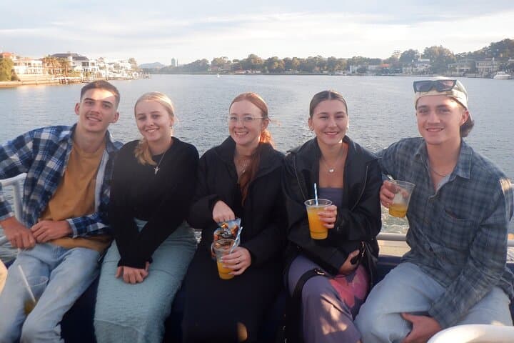 Surfers Paradise Sunset River Cruise — Gold Coast Broadwater Evening Cruise photo 5