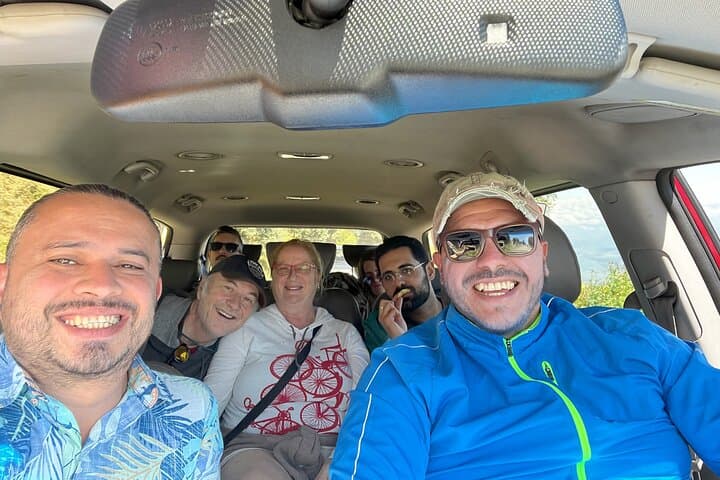 From SJO to Surf: Premium Private Transfer to Jacó with Optional Crocodile Safari