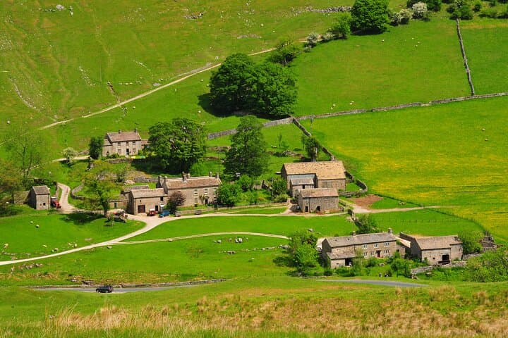 York to Yorkshire Dales: All Creatures Great and Small Filming Locations Tour photo 5