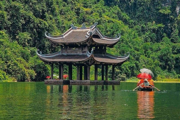 Ninh Binh Highlights: Bai Dinh, Mua Cave Hike & Trang An Boat Tour photo 4