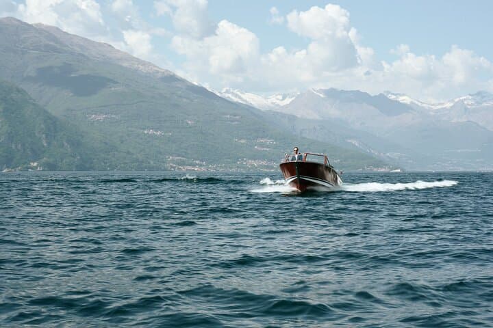 Vintage Wooden Speedboat Tour on Lake Como: Private Cruise with Aperitif photo 4