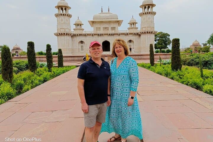 Sunrise to Sunset: Taj Mahal and Agra Full-Day Private Tour from Agra photo 4