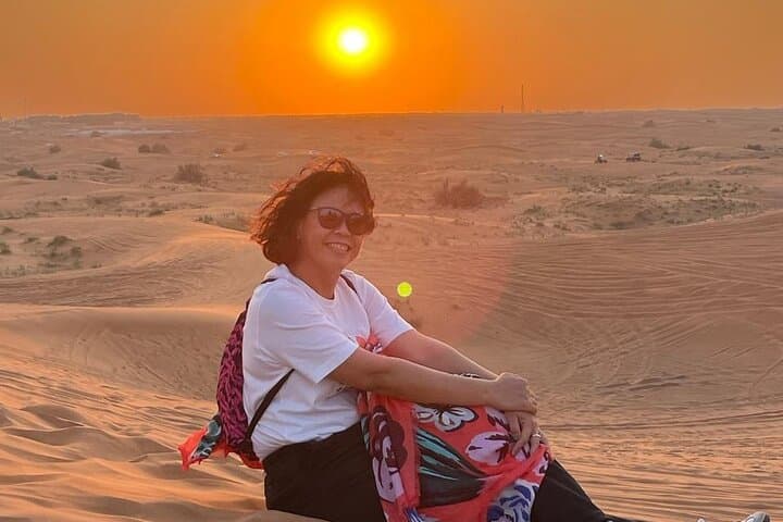 Red Dune Safari in Dubai: Evening 4x4 Adventure, Sandboarding & BBQ