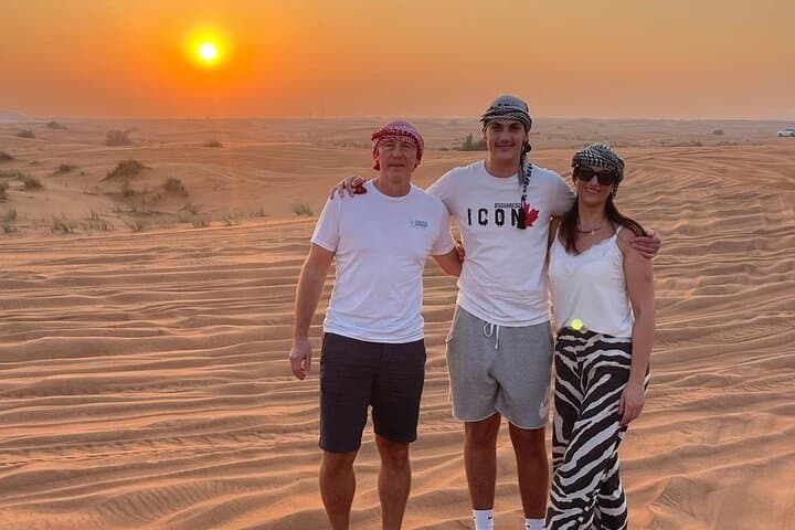 Red Dune Safari in Dubai: Evening 4x4 Adventure, Sandboarding & BBQ photo 3