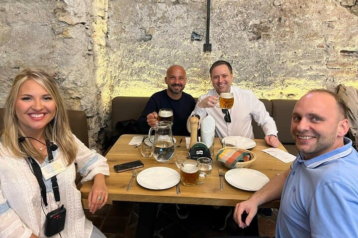 Prague Beer and History Walking Tour: Charles Bridge Pub Crawl with 3 Beers
