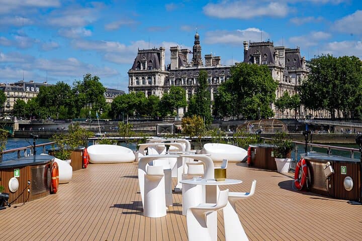 Unlimited Brunch Cruise on the Seine: Gourmet Floating Buffet in Paris photo 3