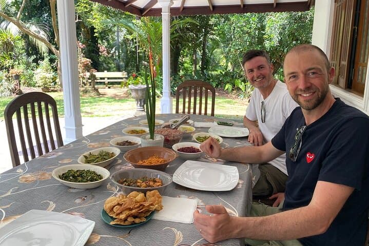 Authentic Sri Lankan Home Cooking Experience in Hikkaduwa