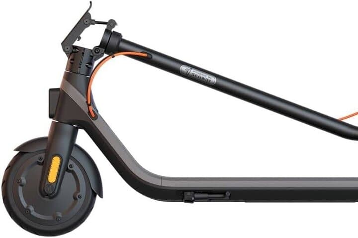 Explore Malaga by Electric Scooter: Port-to-Promenade Rental Guide photo 2