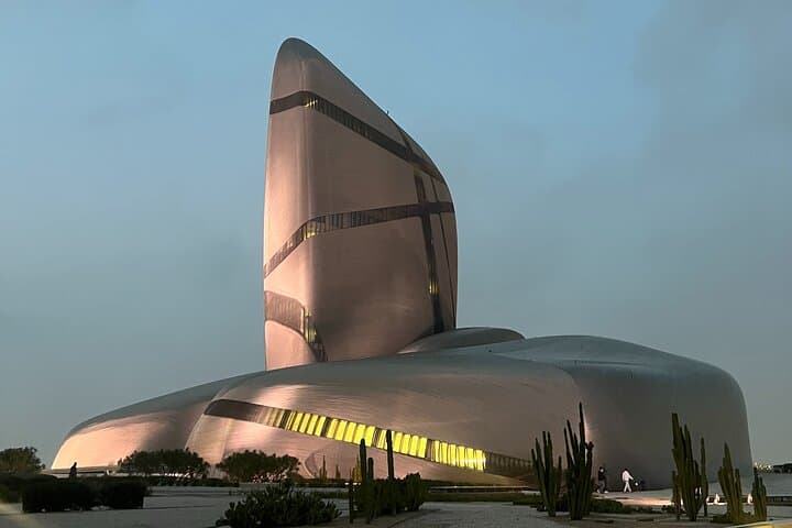 Dammam Full City Tour: Corniche Strolls, Ithra Culture & Heritage Village