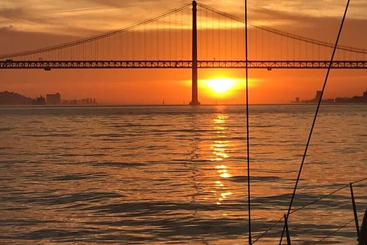 Sunset VIP Catamaran Cruise and Dinner on the Tagus River photo 6