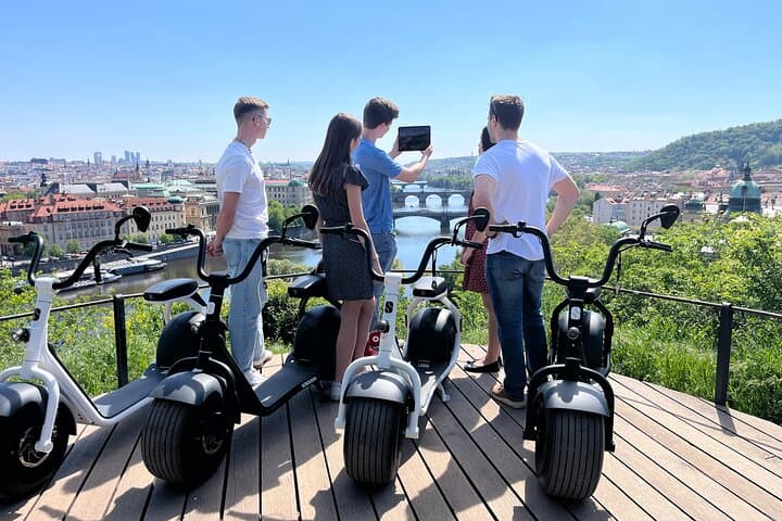 Explore Prague by E-Scooter: Castle Views, Petrin Hill & Charles Bridge in 2 Hours