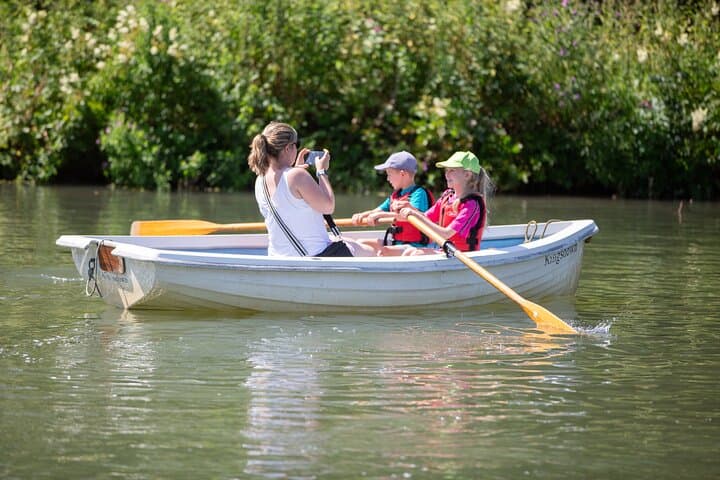 Private Romantic Row-Boat Picnic on the Thames in the Cotswolds photo 4
