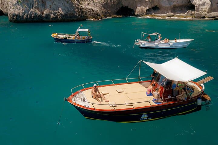 Capri Discovery by Boat: Private 4-Hour Island Cruise & Snorkeling