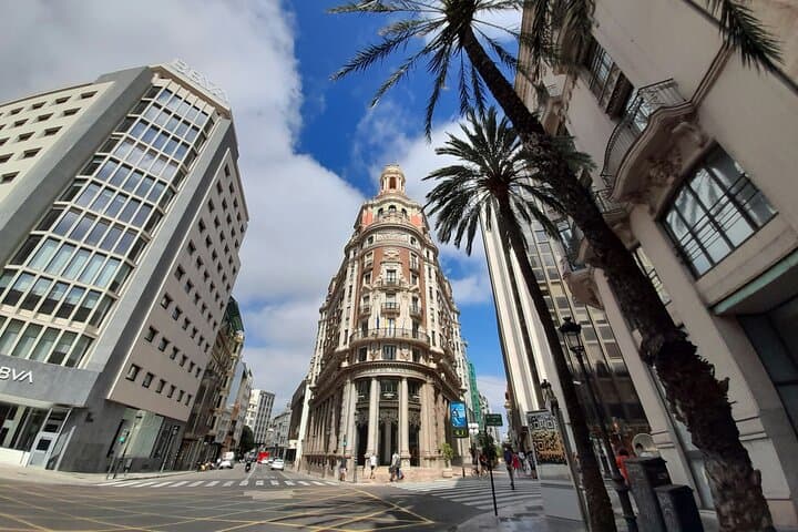 Valencia Time Travel Hero — Self-Guided Exploration Game through Ciutat Vella photo 2