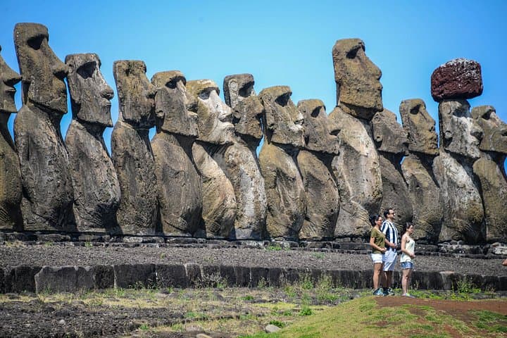 One-Day Easter Island Essentials: Private Tour to Moai, Orongo & Anakena