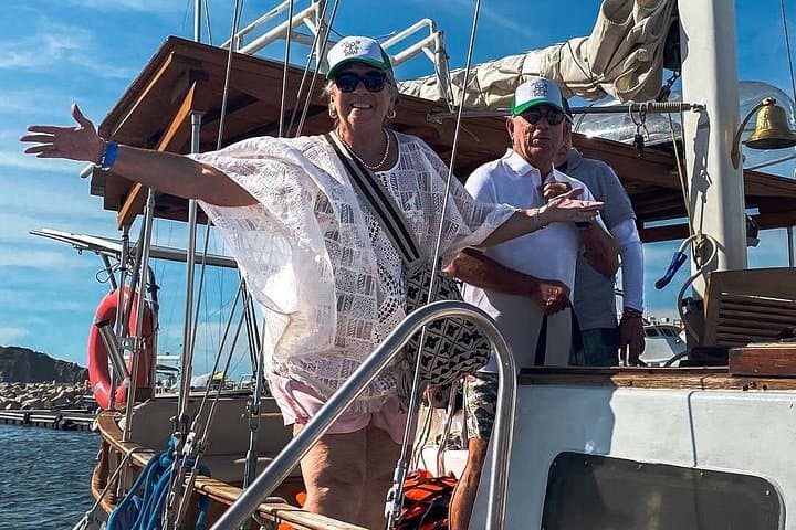 Sail to Tayrona Park: Bahía Concha Snorkeling, Paddleboarding & Beach Lunch photo 5