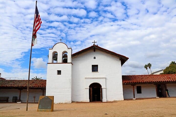Santa Barbara Downtown Self-Guided Walking Tour: Historic Sights & Hidden Alleys photo 2