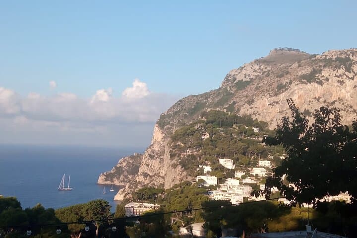 Capri Day Hike: Hidden Trails, Natural Arch & Piazzetta with a Local Guide photo 2