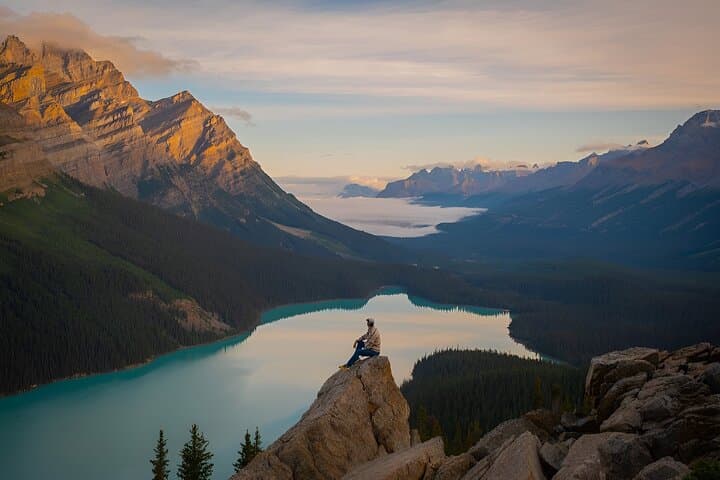 Banff Four-Lakes Tour: Lake Louise, Moraine, Emerald & Peyto (Winter-Ready) photo 2