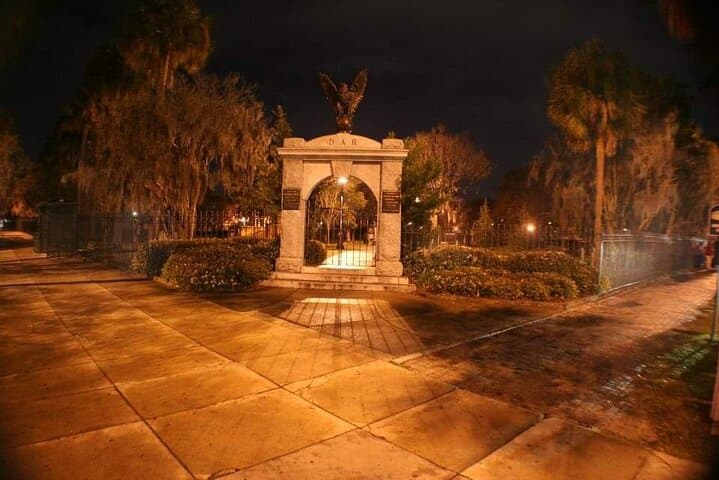 Savannah After Dark: History and Haunts Walking Tour with Local Author photo 5