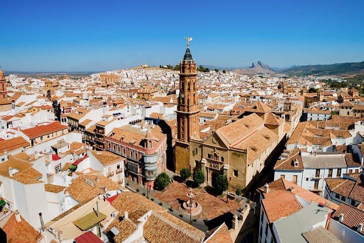 Day Trip from Palamós: Girona, Hostalric Castle & La Roca Village Outlet photo 4