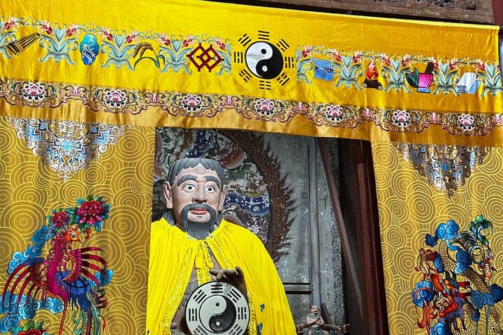 Xi'an to Maiji Grottoes & Fuxi Temple Private Bullet Train Day Trip photo 4