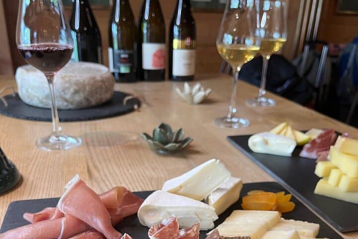 Chamonix Discovery Walk and Savoyard Aperitif: Guided Tasting & Photo Spots photo 4