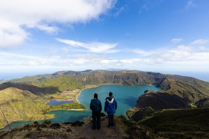 Lagoa do Fogo Biologist-Guided Volcano Tour & Hot Springs Bath — São Miguel Day Trip photo 2