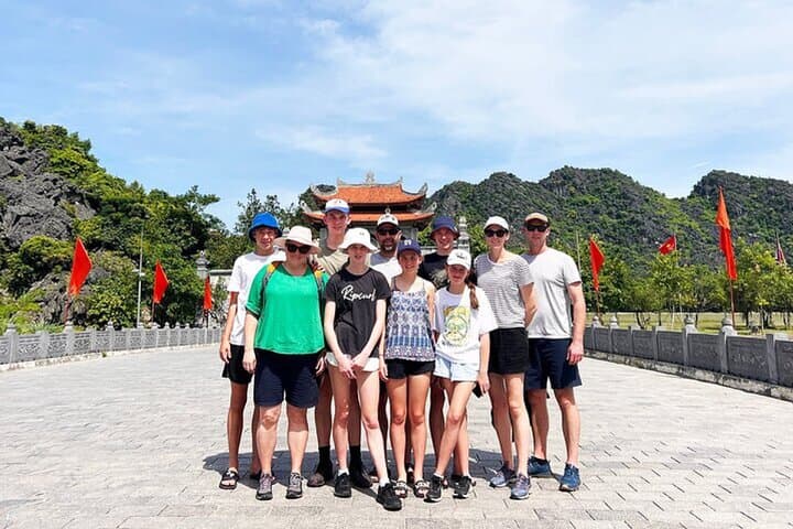 Ninh Binh One-Day: Hoa Lu, Tam Coc Bamboo Boats & Mua Cave Viewpoint photo 4