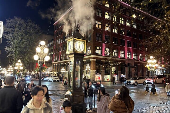 Vancouver Small-Group Sightseeing Tour: Stanley Park, Granville Island & Gastown photo 4