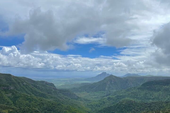 Private South Mauritius Tour: Chamarel, Grand Bassin, Waterfalls & Rum Tasting