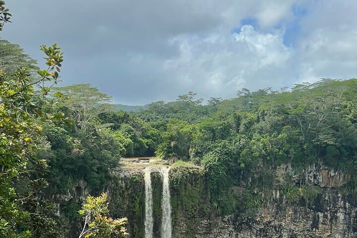 Private South Mauritius Tour: Chamarel, Grand Bassin, Waterfalls & Rum Tasting photo 3